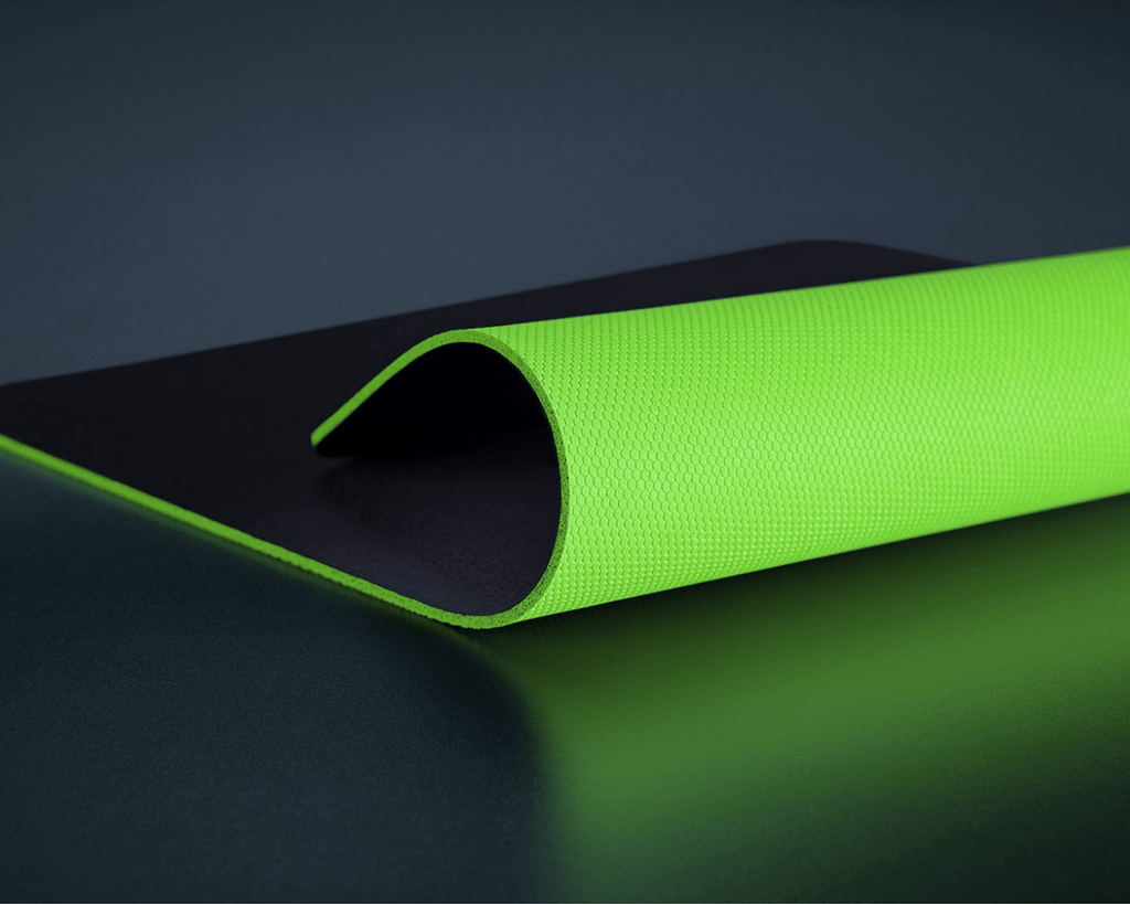 Razer Gigantus V2 Soft Gaming Mouse Mat for Speed and Control - Al Hamd Tech